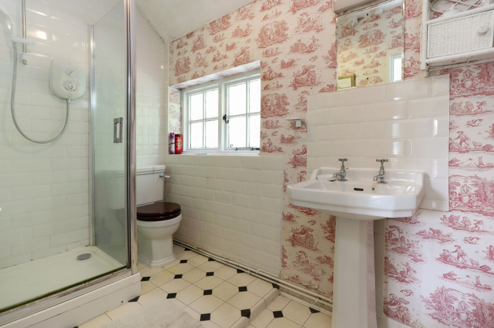 Moor Park Lane, Farnham, GU10