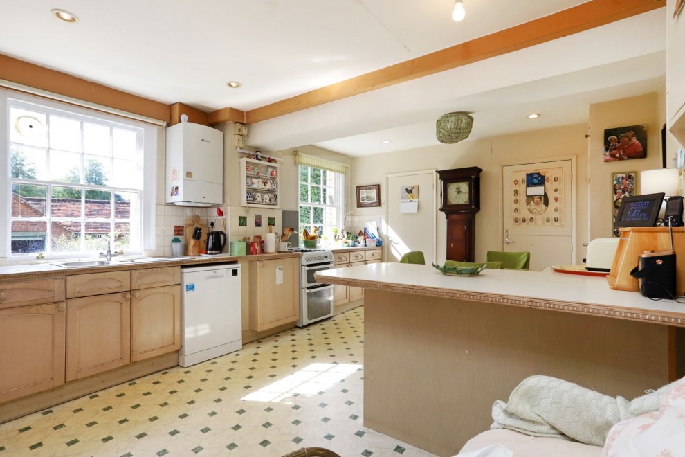 Moor Park Lane, Farnham, GU10