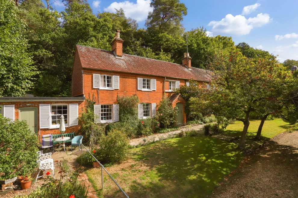 Moor Park Lane, Farnham, GU10