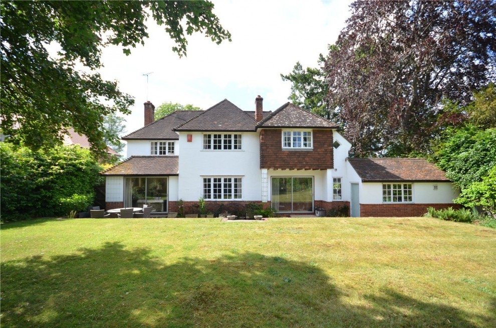Old Compton Lane, Farnham, GU9