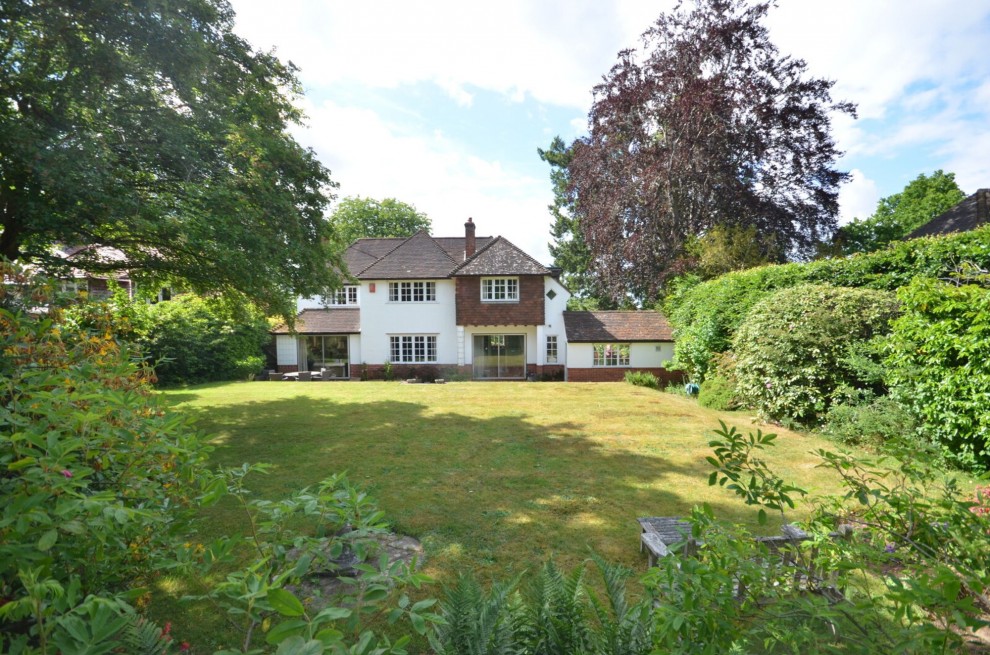 Old Compton Lane, Farnham, GU9