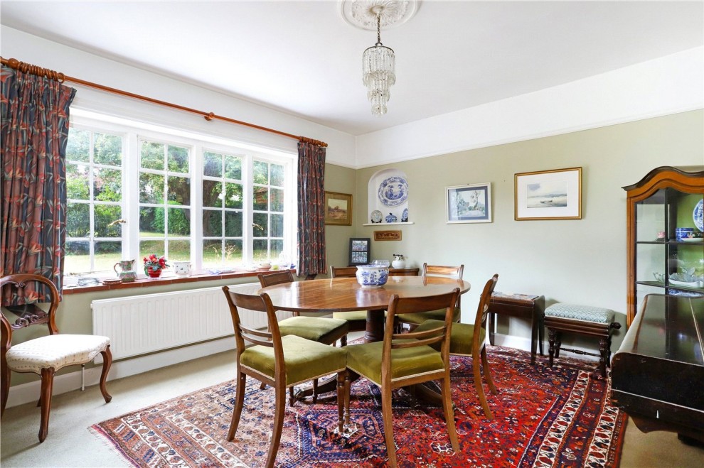 Old Compton Lane, Farnham, GU9