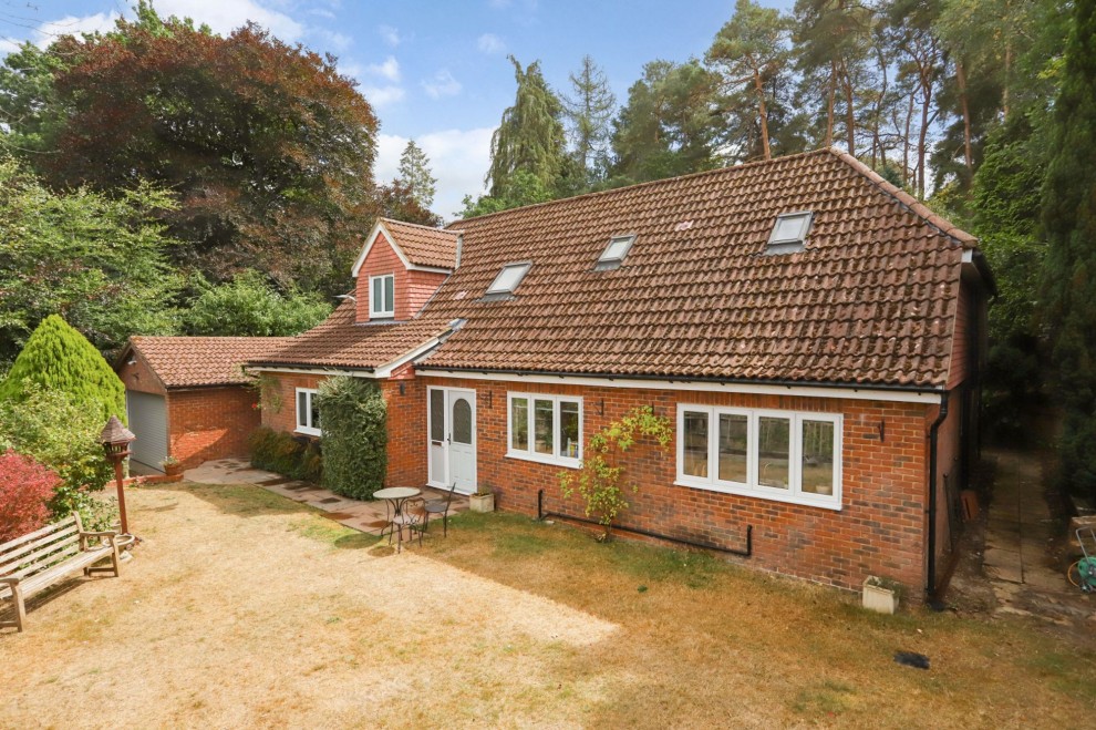Burnt Hill Road, Lower Bourne, GU10