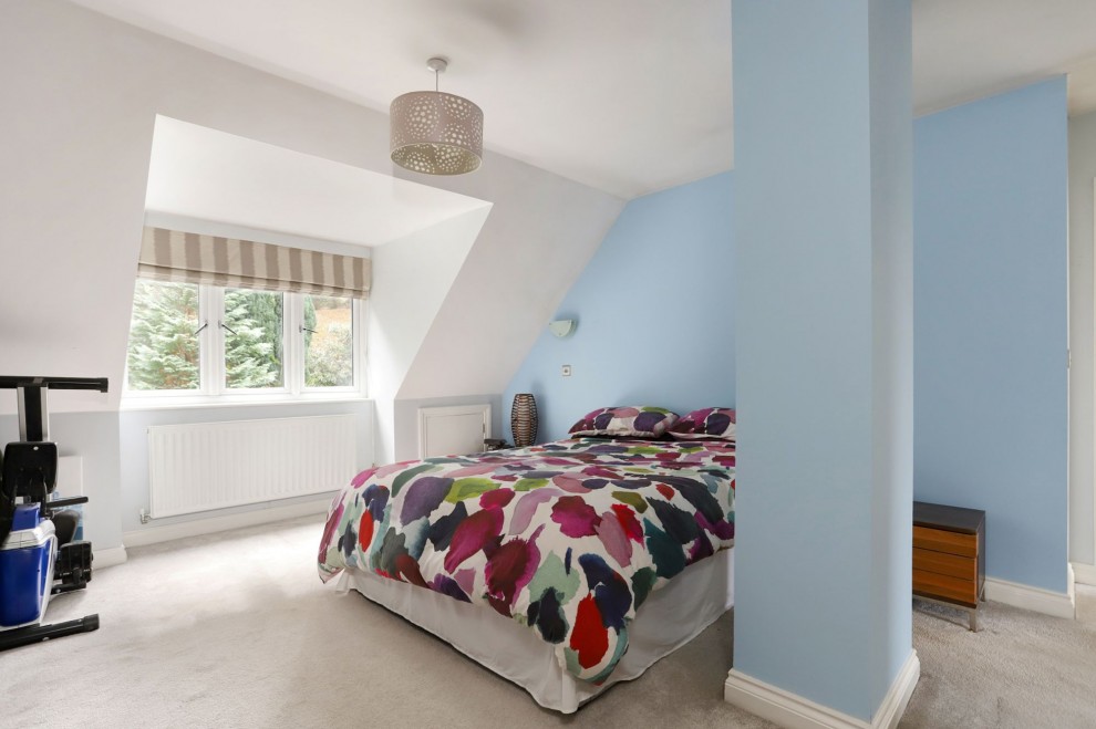 Burnt Hill Road, Lower Bourne, GU10
