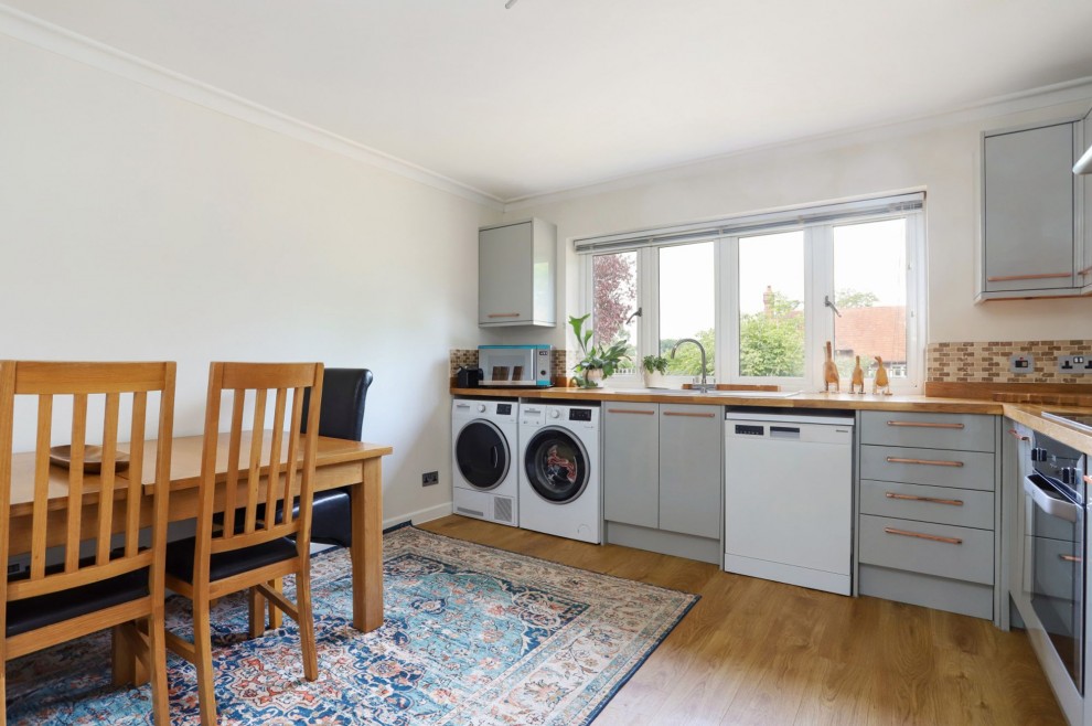 Burnt Hill Road, Lower Bourne, GU10