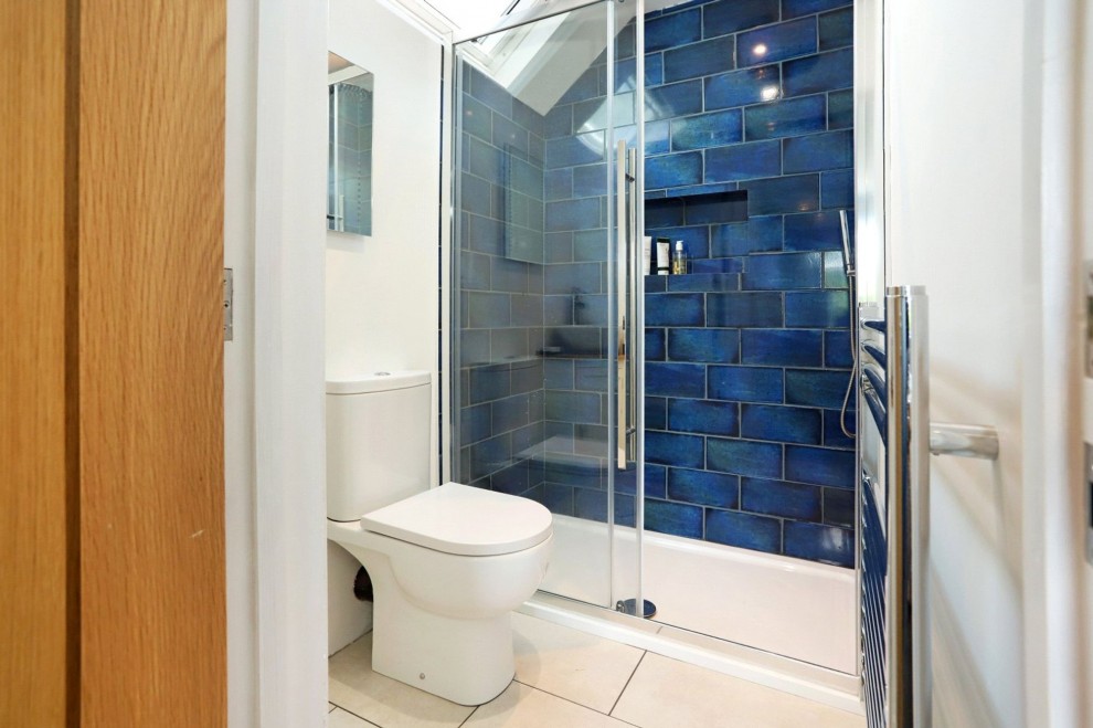 Shortheath Crest, Farnham, GU9