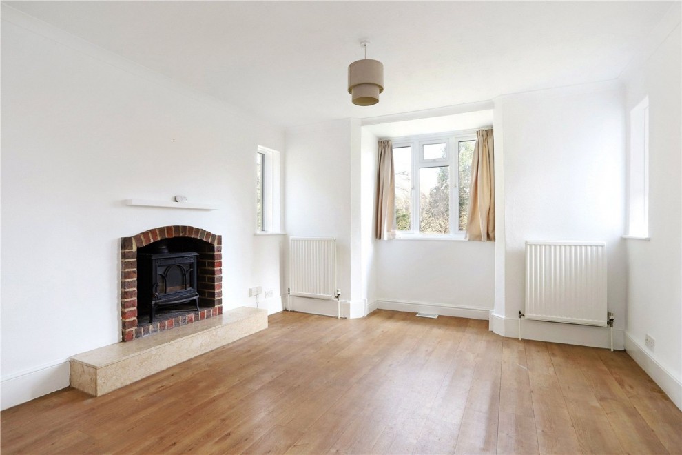 Hawthorn Lane, Rowledge, GU10