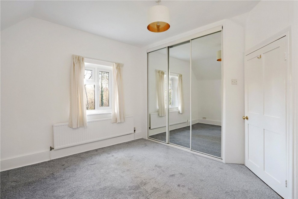 Hawthorn Lane, Rowledge, GU10