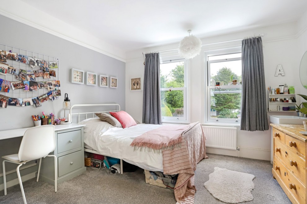 39 Alfred Road, Farnham, GU9