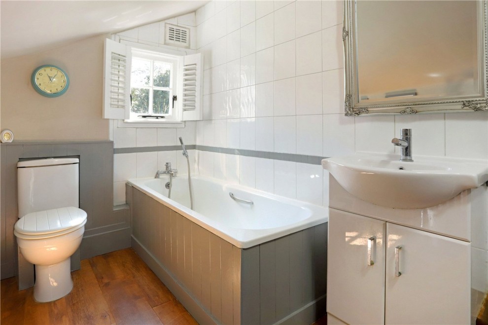 High Street, Rowledge, GU10