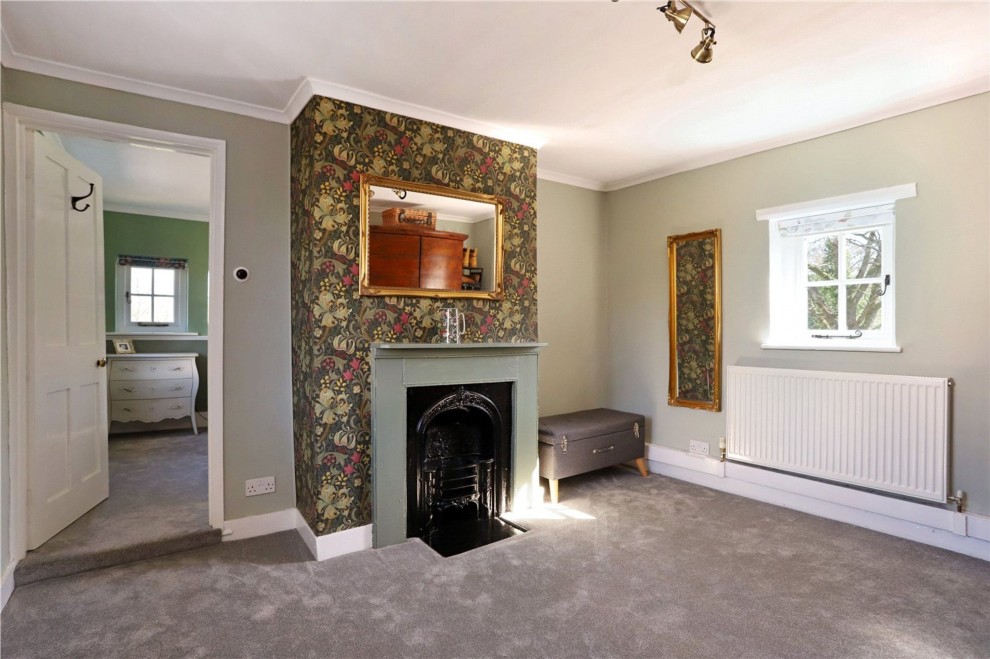 High Street, Rowledge, GU10