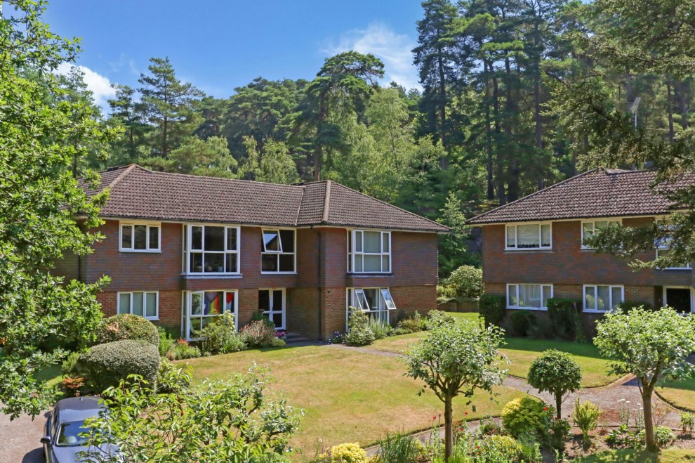 Latchwood Lane, Lower Bourne, GU10