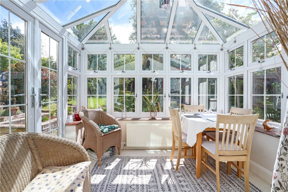 38 Sheephouse, Farnham, GU9