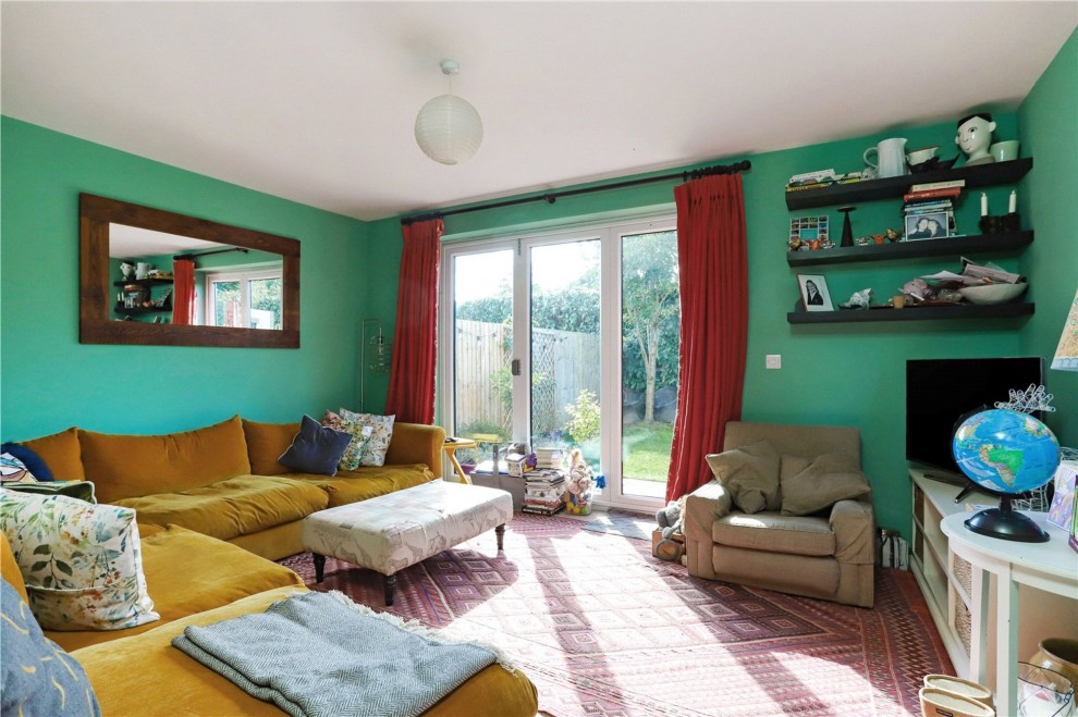 Langham Court, Farnham, GU9