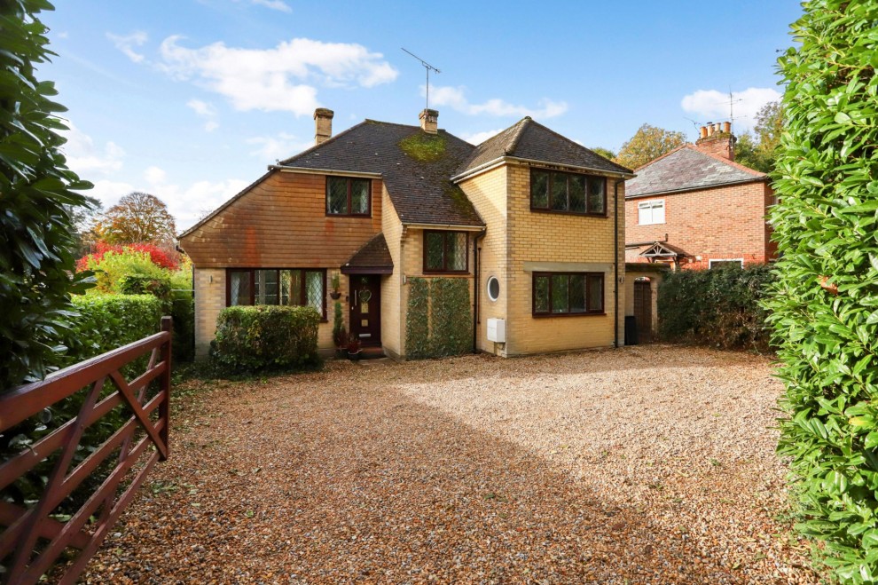 Gorse Lane, Wrecclesham, GU10