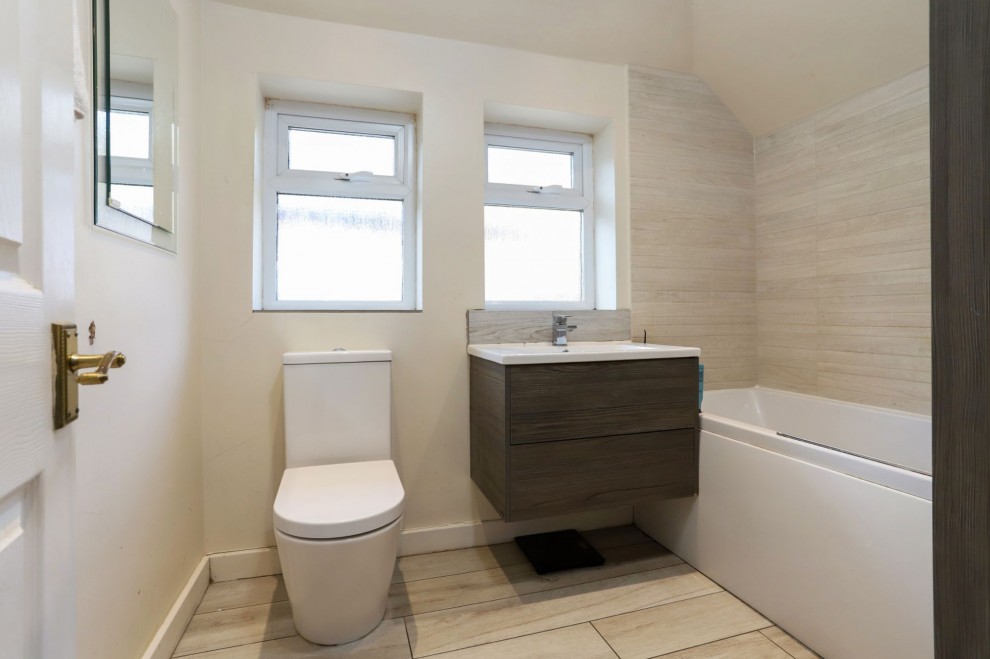 Gorse Lane, Wrecclesham, GU10