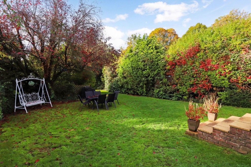 Gorse Lane, Wrecclesham, GU10