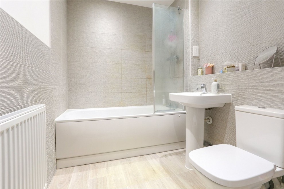 Ribston Road, Farnham, GU9