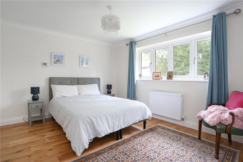 Pannells, Lower Bourne, GU10
