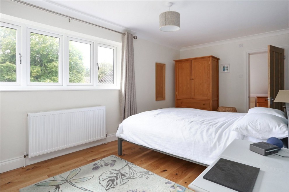 Pannells, Lower Bourne, GU10