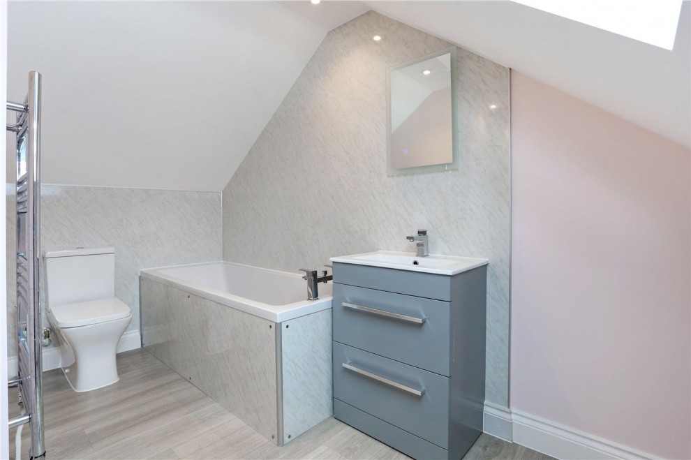 Pannells, Lower Bourne, GU10