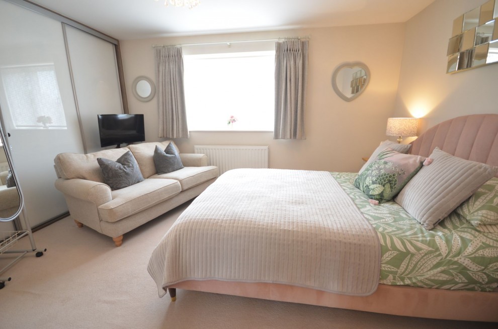 Towns End Gardens, Farnham, GU9