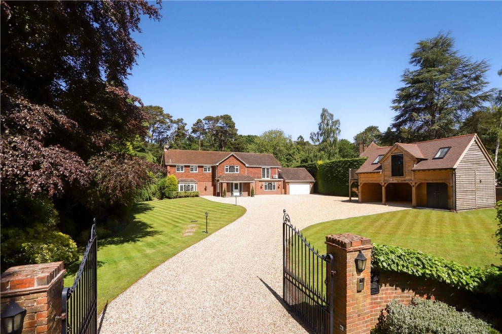 Compton Way, Farnham, GU10