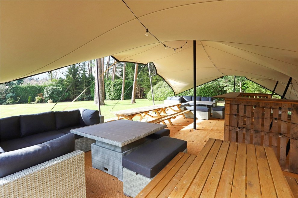 Compton Way, Farnham, GU10