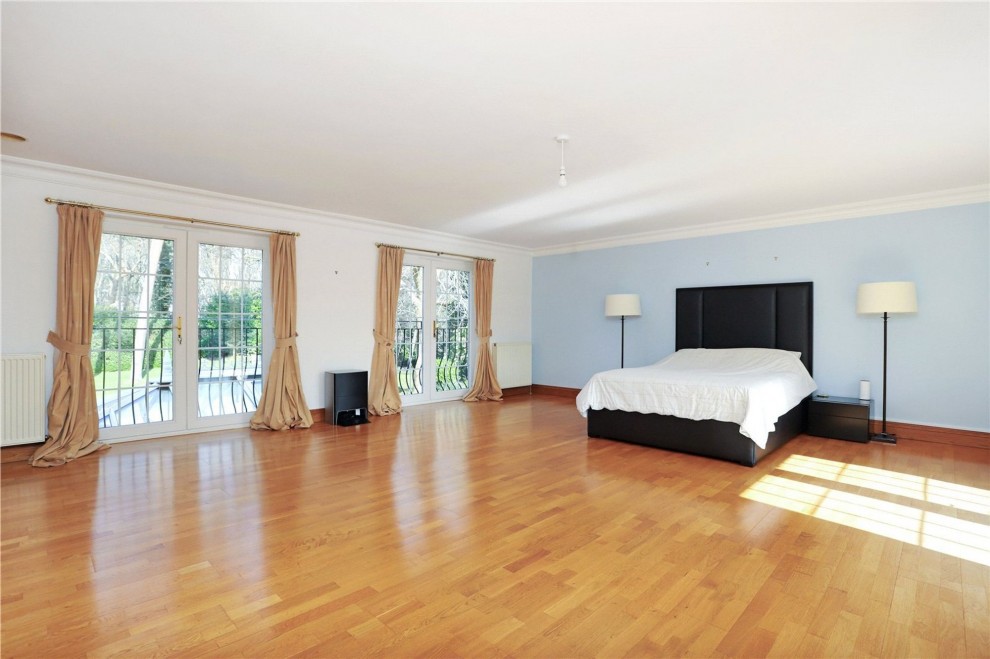 Compton Way, Farnham, GU10