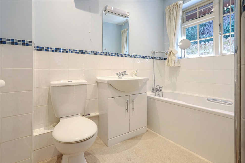 Eldon Drive, Lower Bourne, GU10