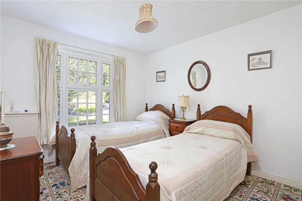 Eldon Drive, Lower Bourne, GU10