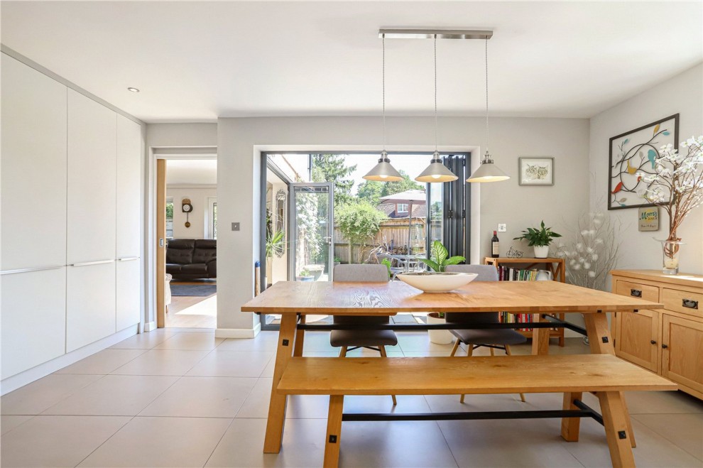 Shortheath Road, Farnham, GU9