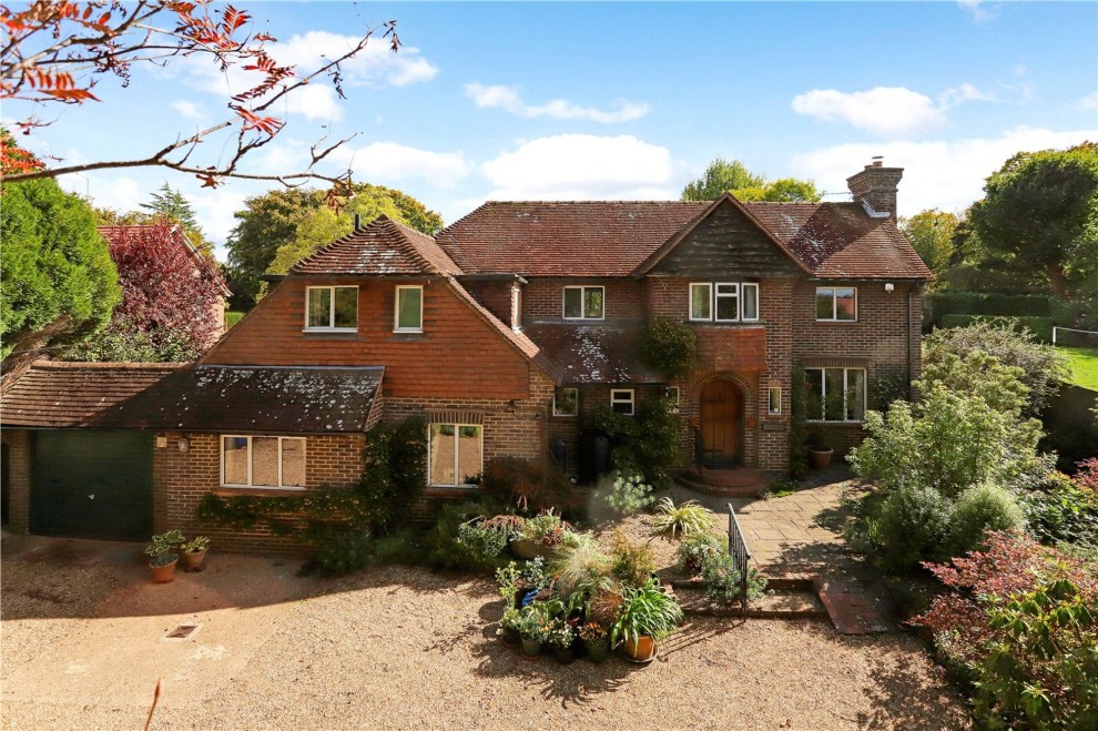 Old Compton Lane, Farnham, GU9