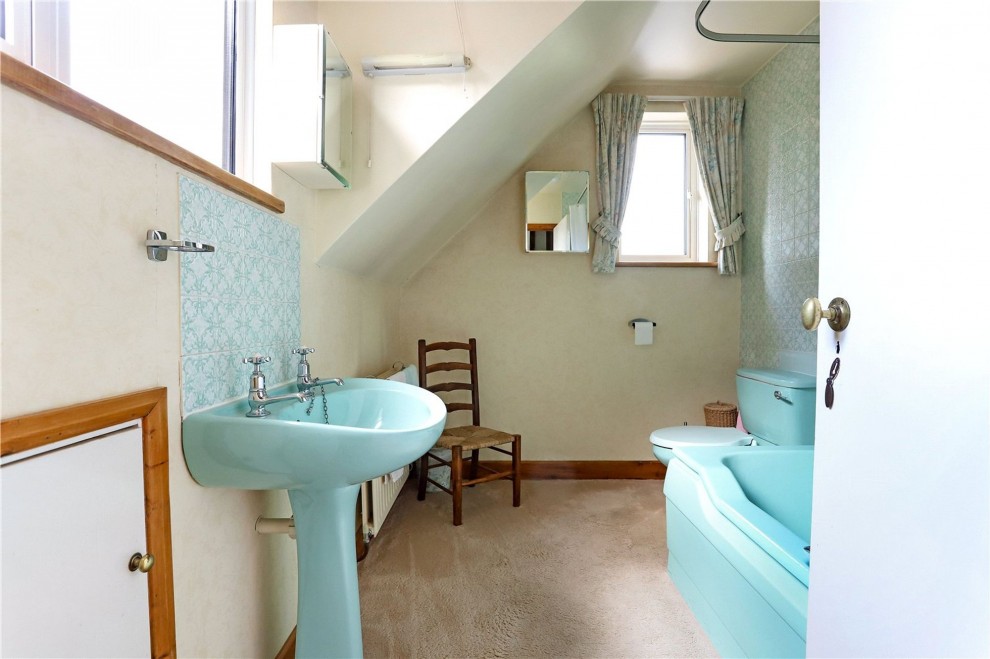 Old Compton Lane, Farnham, GU9