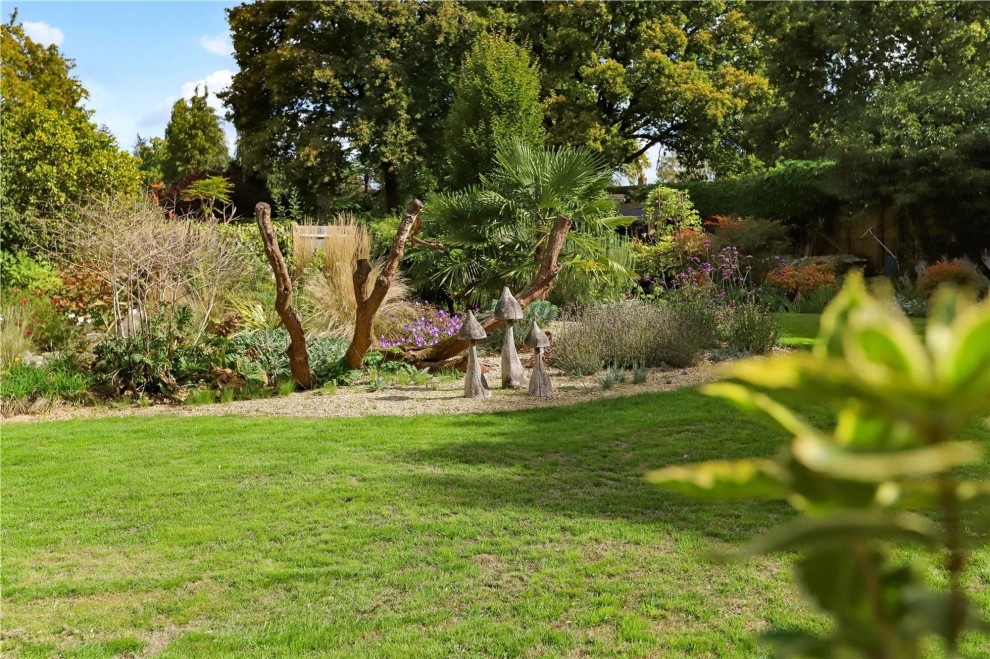 Old Compton Lane, Farnham, GU9
