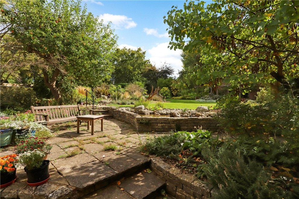 Old Compton Lane, Farnham, GU9