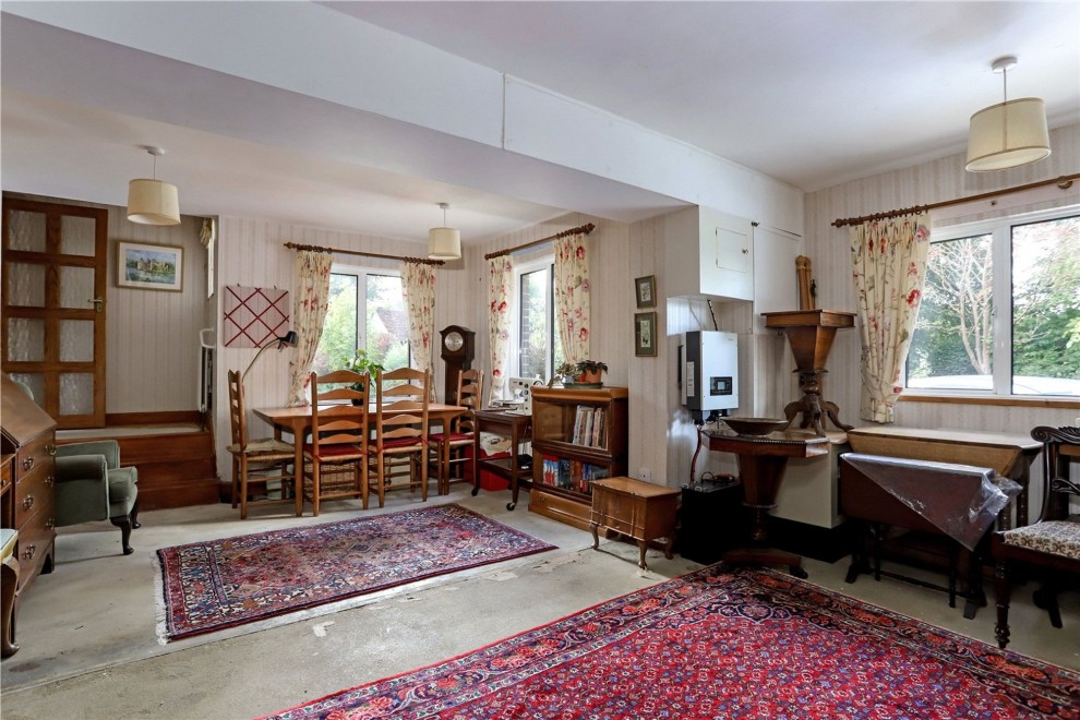 Old Compton Lane, Farnham, GU9