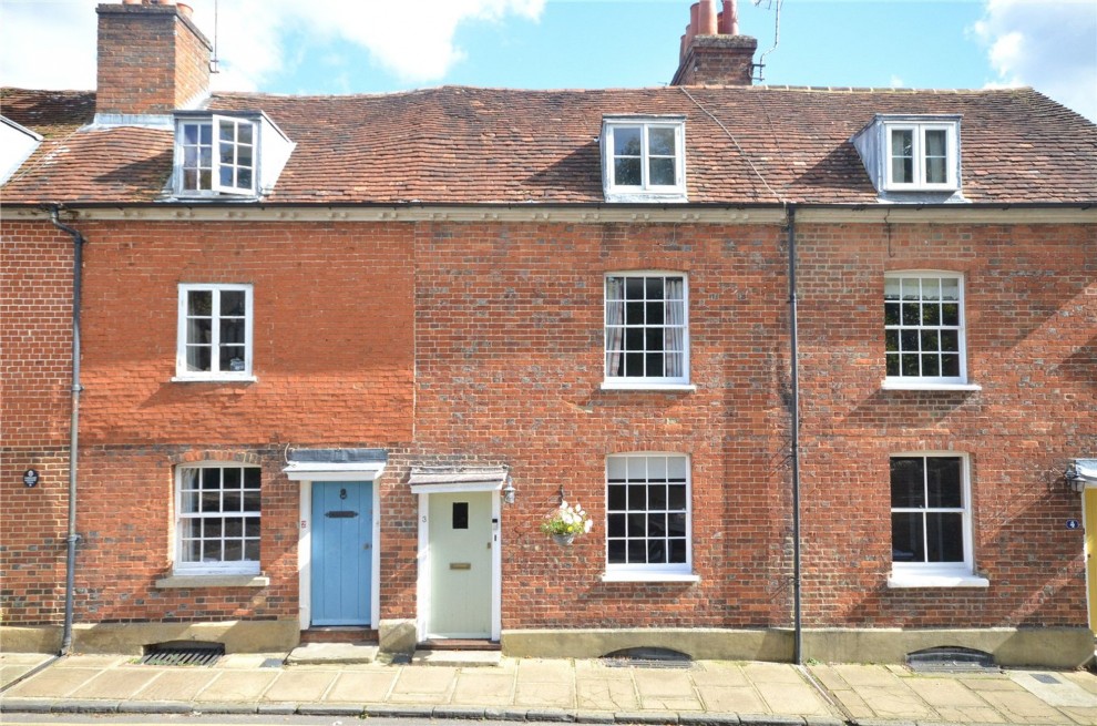 Middle Church Lane, Farnham, GU9