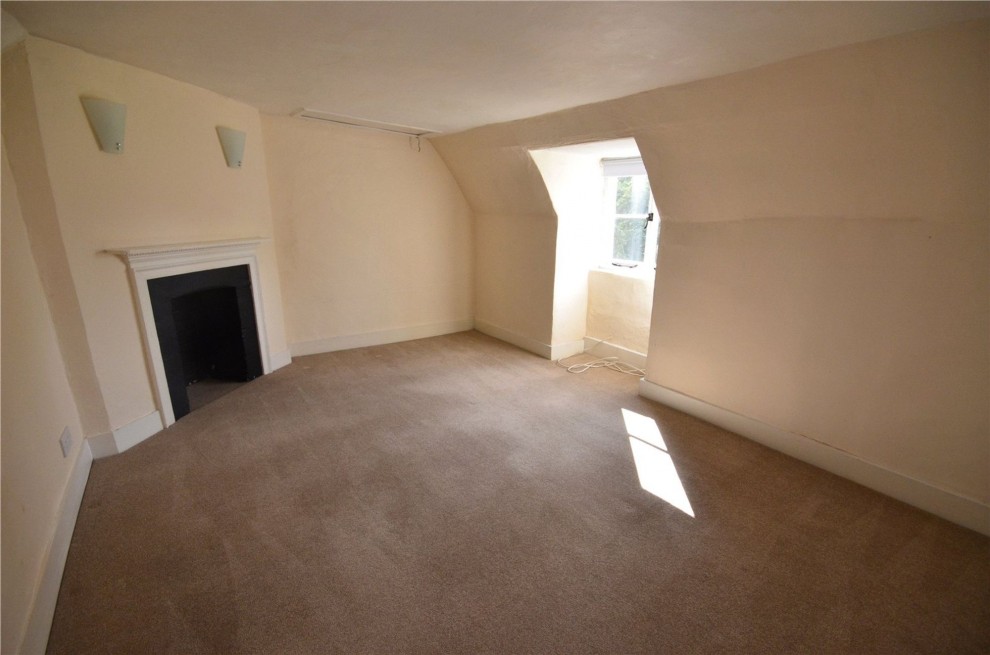 Middle Church Lane, Farnham, GU9
