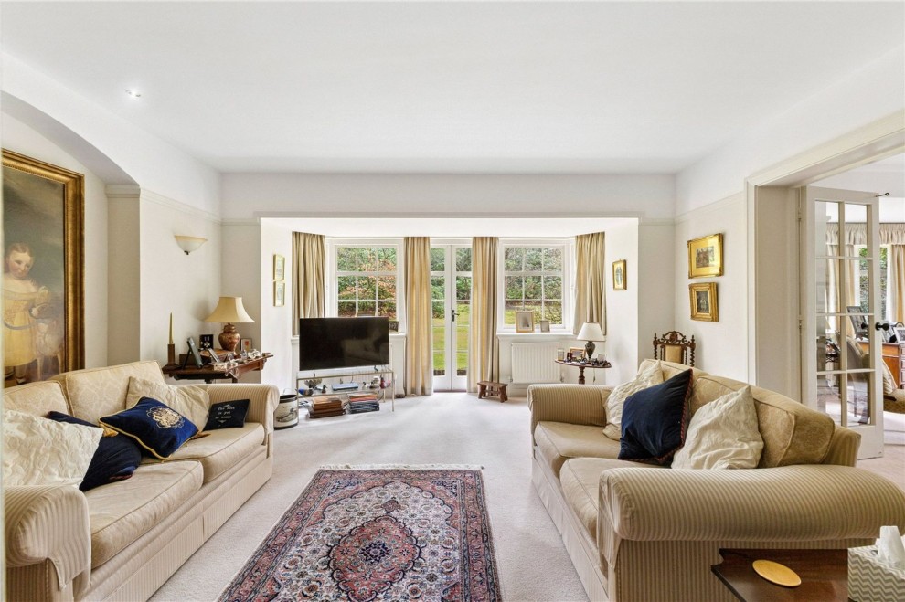 56 Crooksbury Road, Farnham, GU10