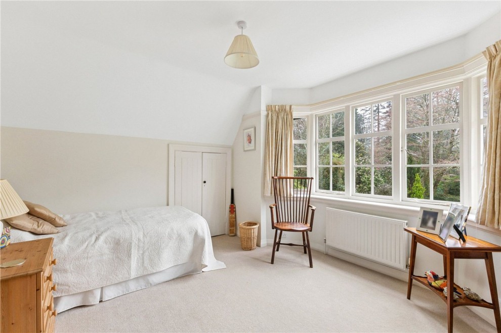 56 Crooksbury Road, Farnham, GU10