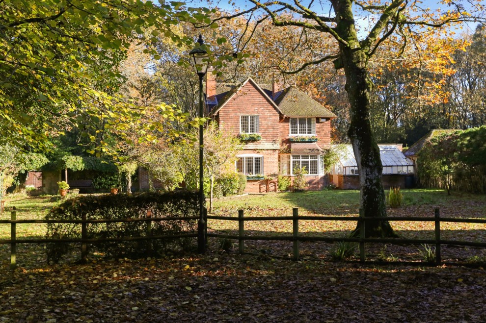 Seale Road, Elstead, GU8