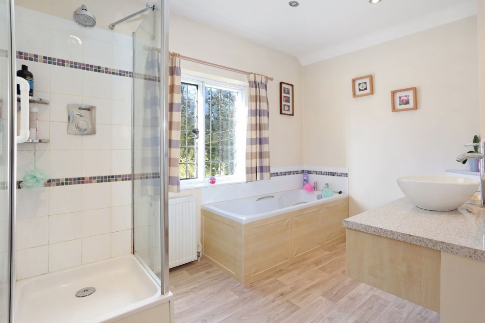 Seale Road, Elstead, GU8