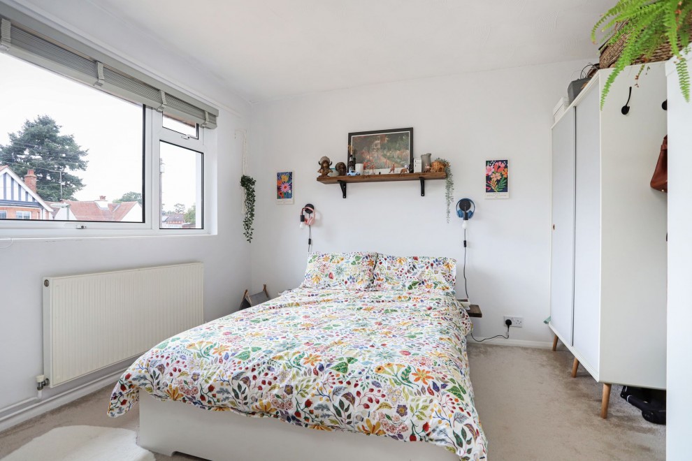 Alfred Road, Farnham, GU9