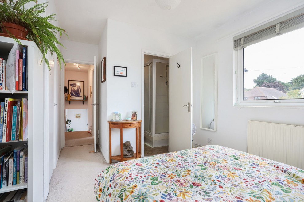 Alfred Road, Farnham, GU9