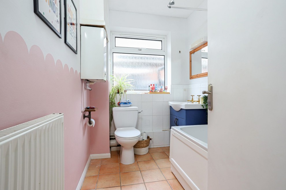 Alfred Road, Farnham, GU9
