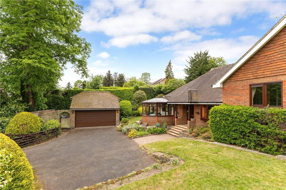 Vicarage Hill, Farnham, GU9