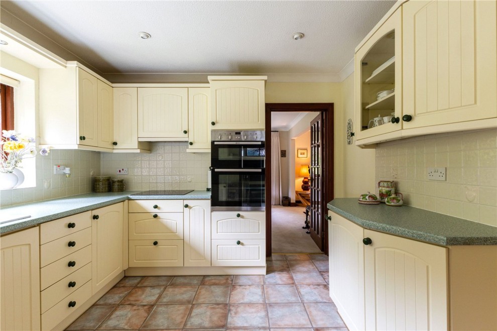 Vicarage Hill, Farnham, GU9