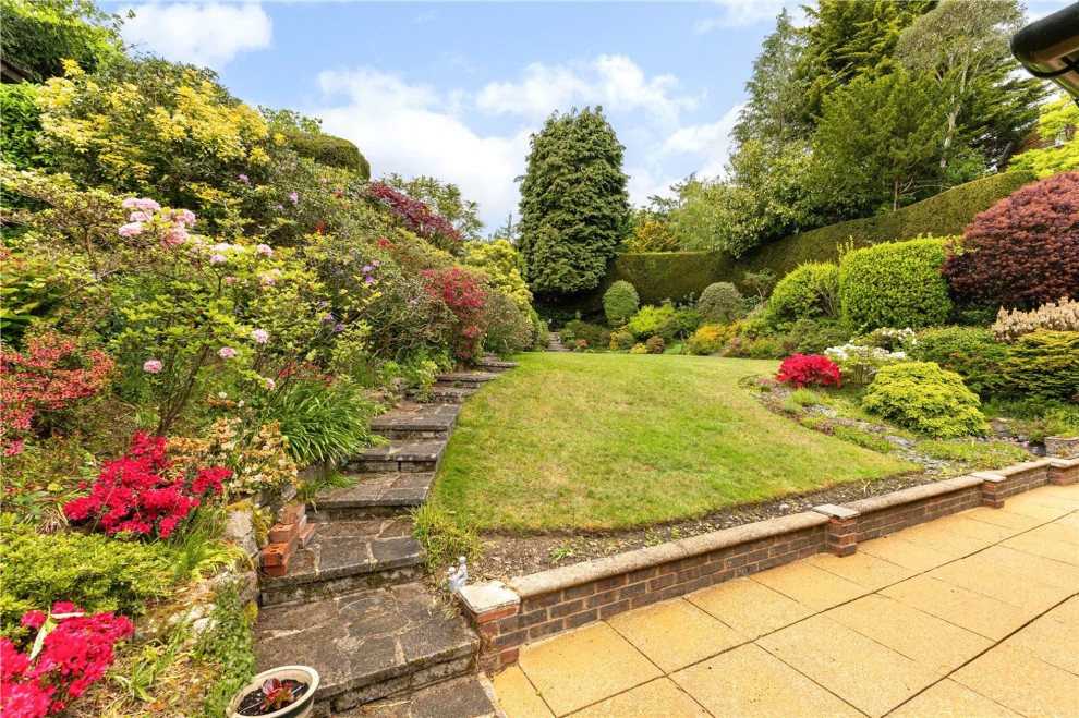 Vicarage Hill, Farnham, GU9