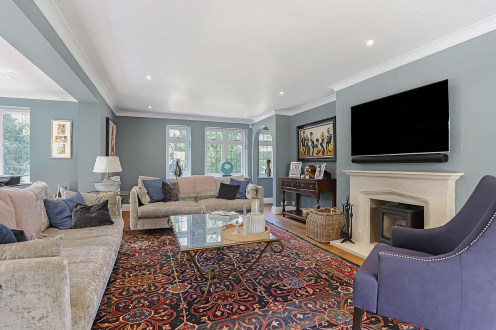 1 Compton Way, Farnham, GU10